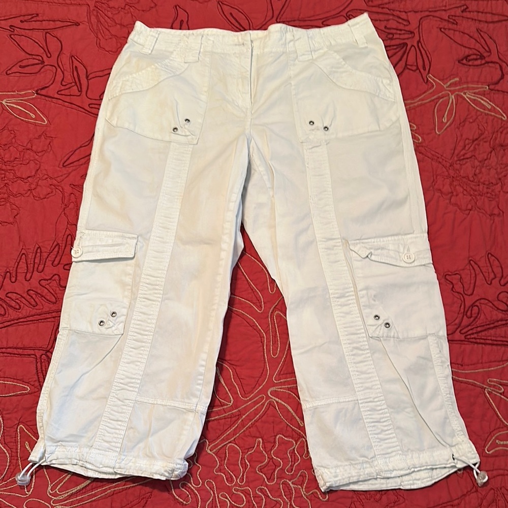 Style & Co. White Cargo Capri Pants